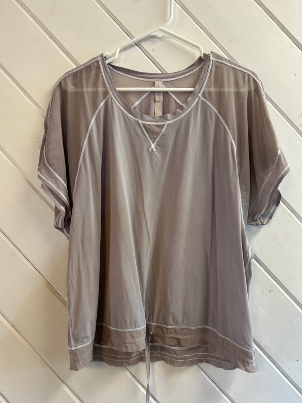 LULULEMON Final Count Light Gray Short Sleeve Mesh Tie-Hem Tee